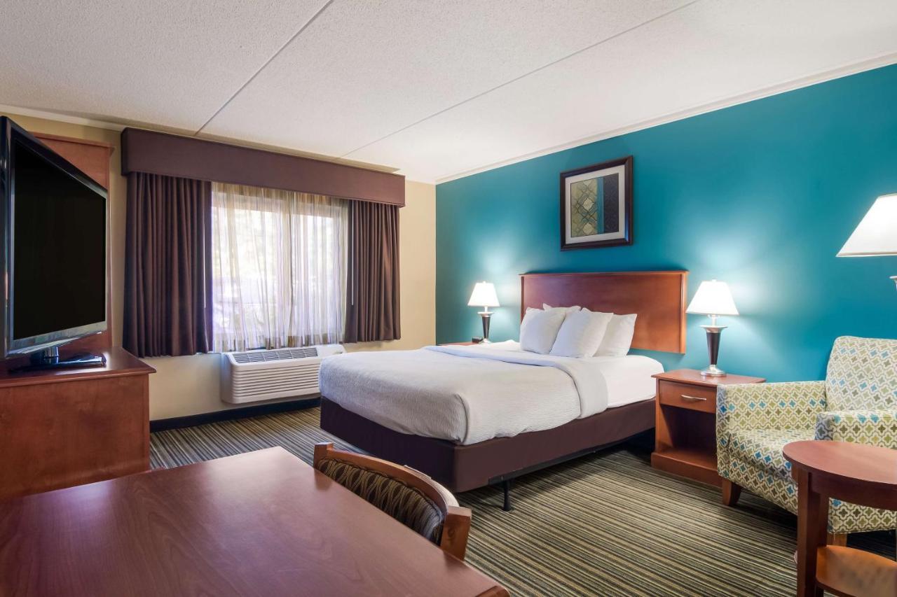 Best Western Plus Traverse City Extérieur photo