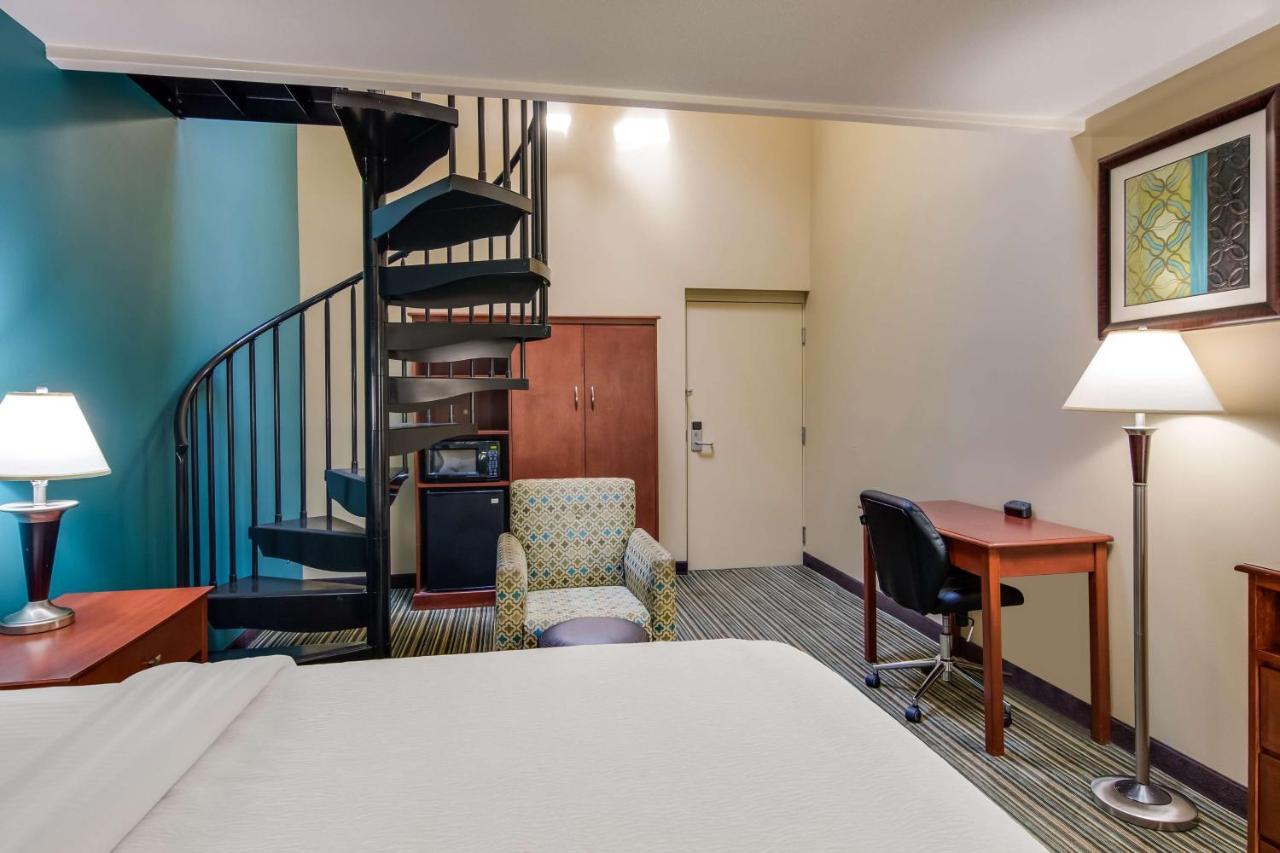 Best Western Plus Traverse City Extérieur photo