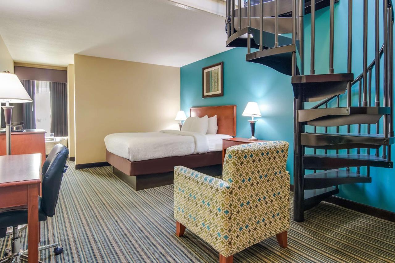 Best Western Plus Traverse City Extérieur photo