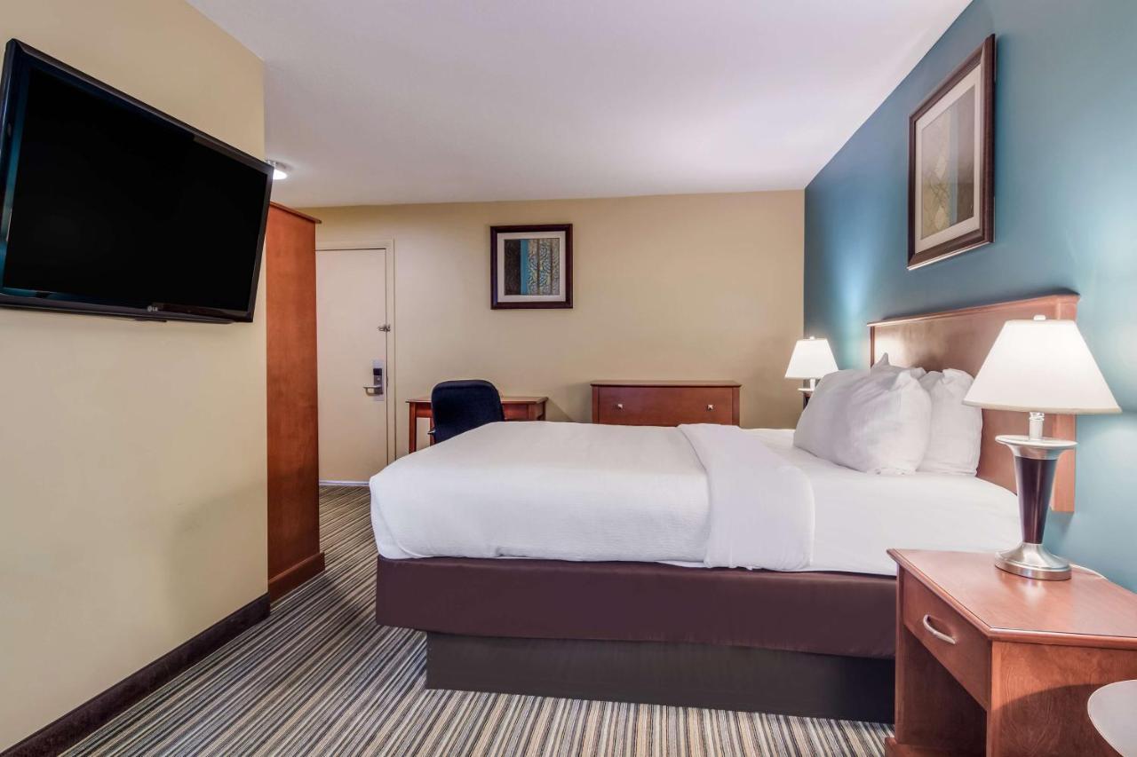 Best Western Plus Traverse City Extérieur photo
