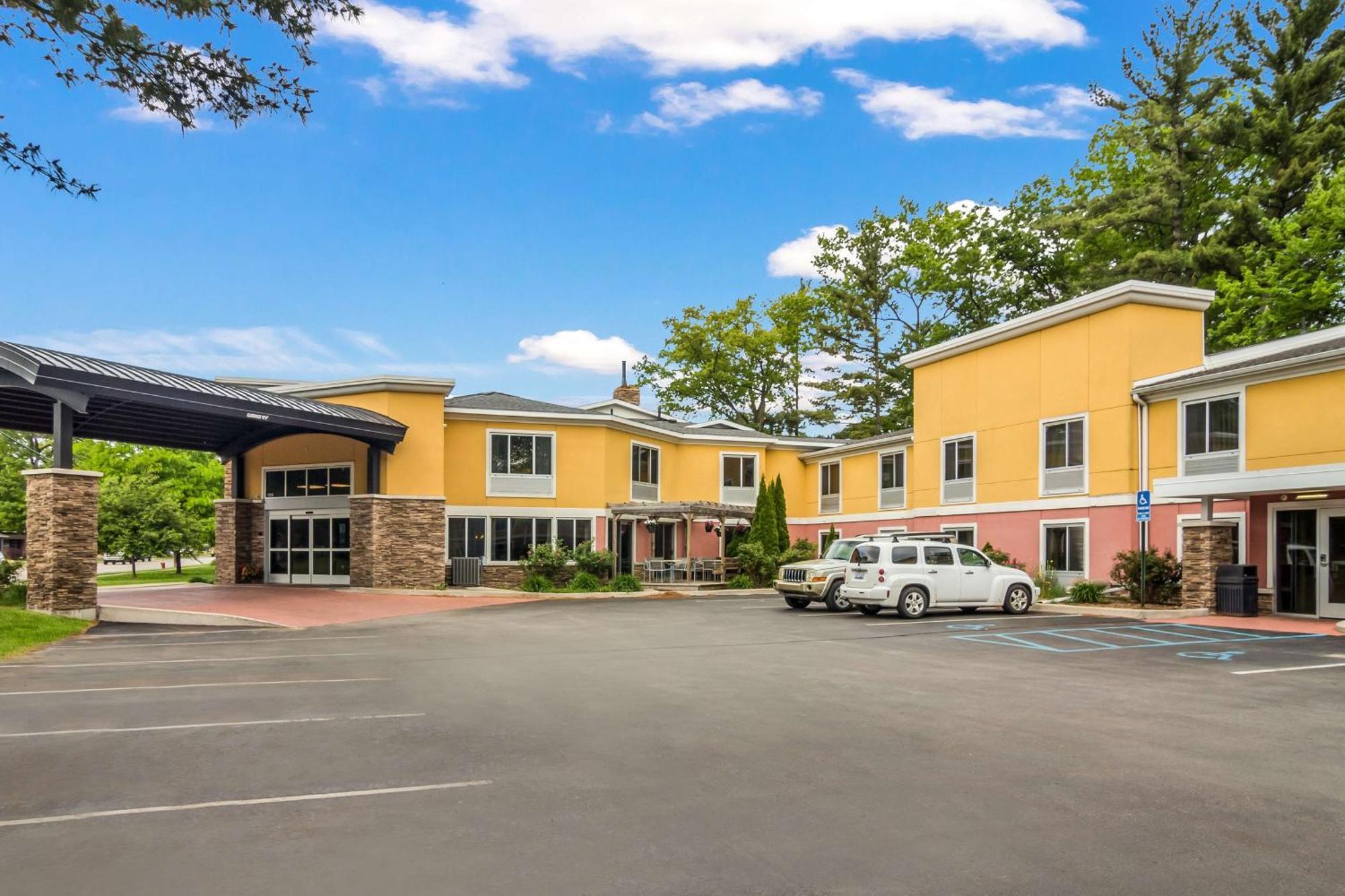 Best Western Plus Traverse City Extérieur photo