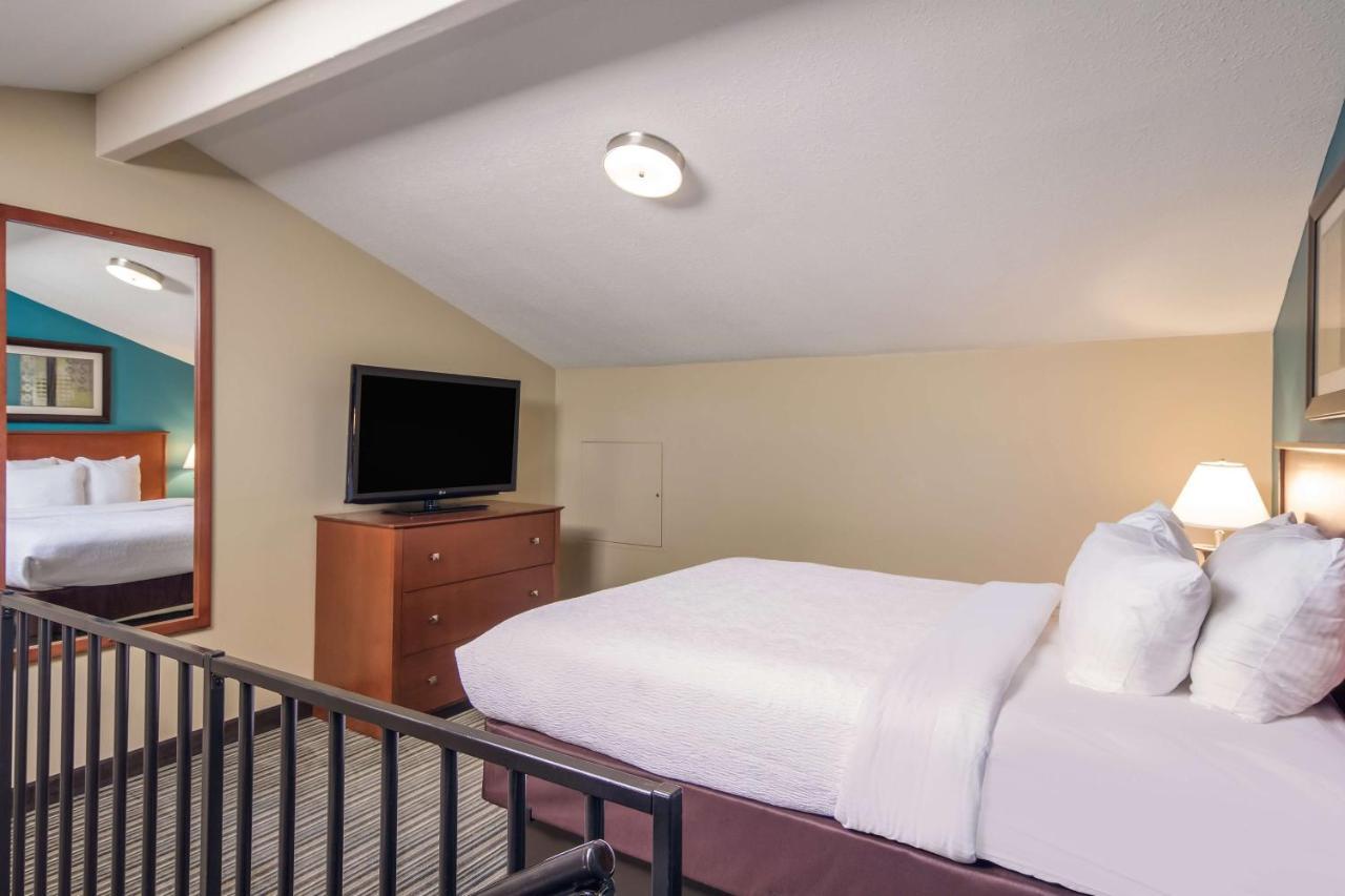 Best Western Plus Traverse City Extérieur photo