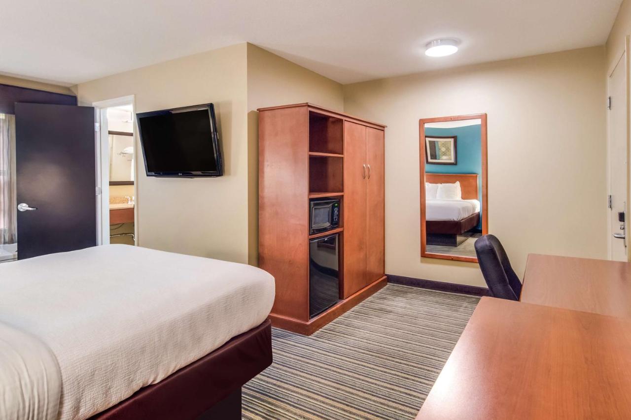 Best Western Plus Traverse City Extérieur photo