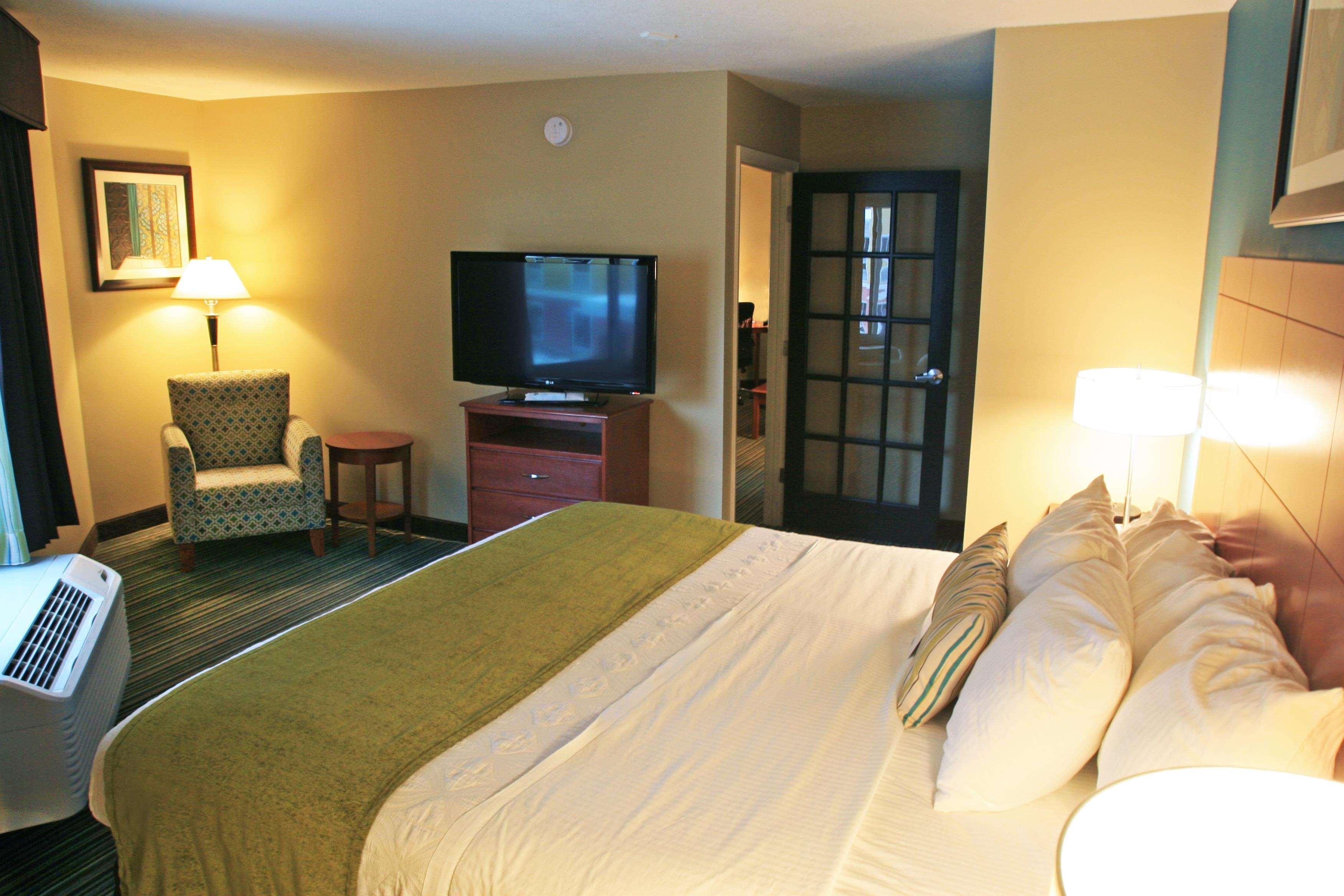 Best Western Plus Traverse City Extérieur photo