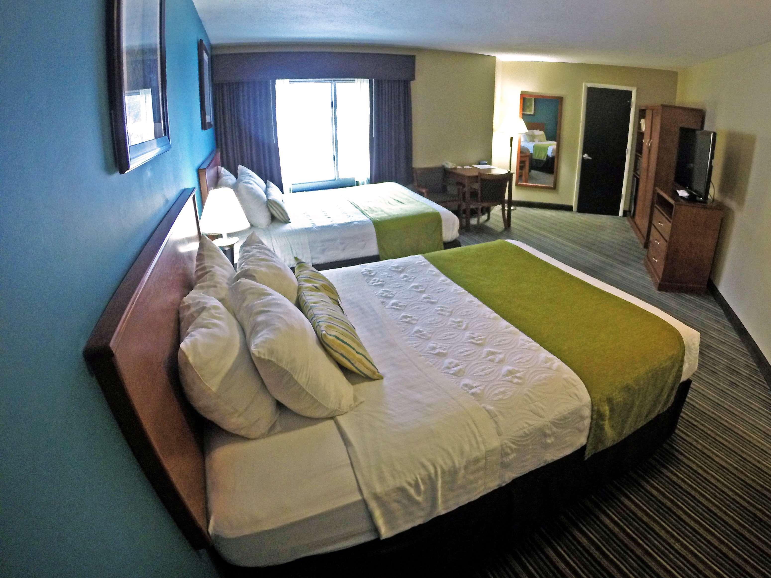 Best Western Plus Traverse City Extérieur photo