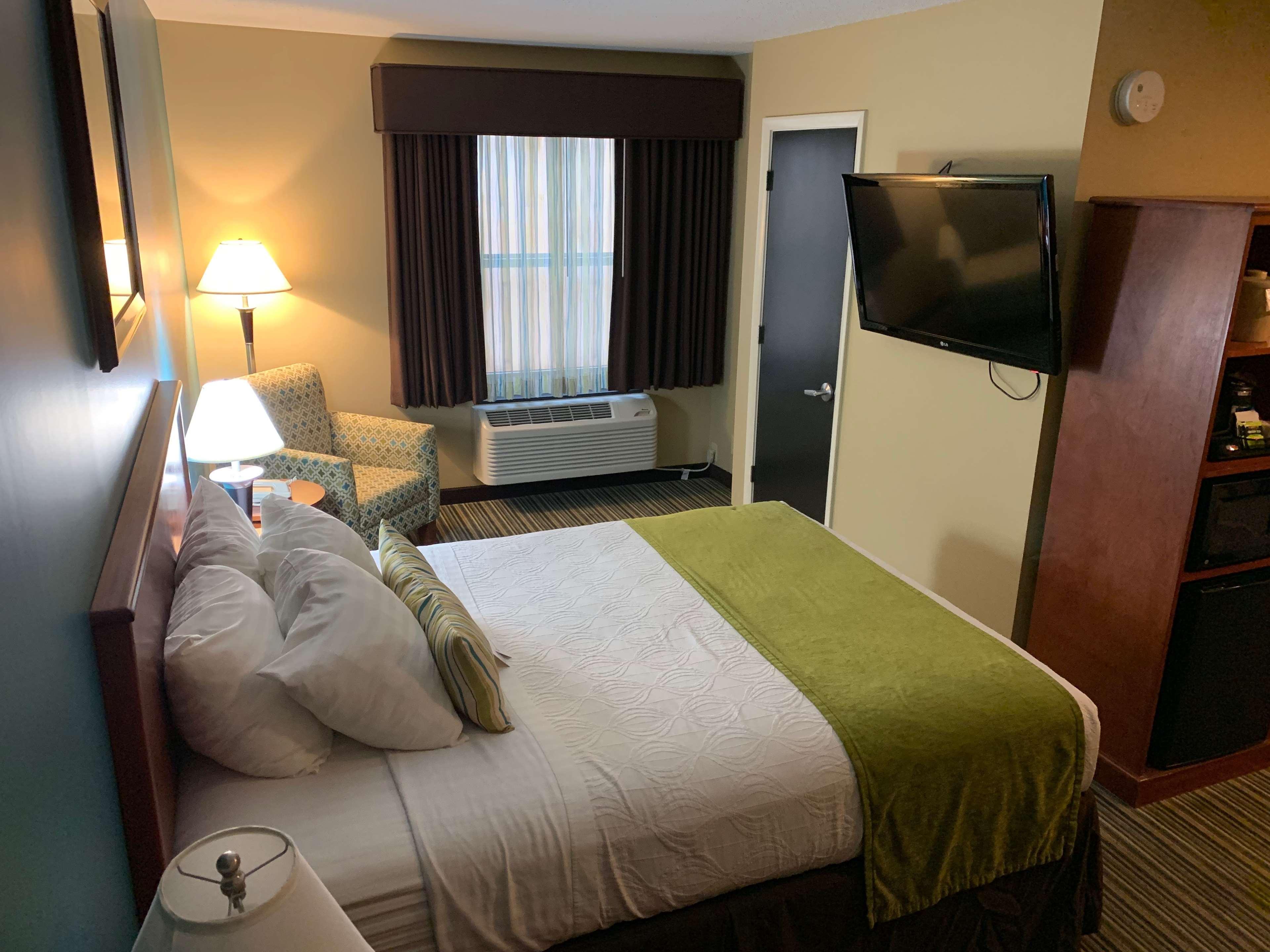 Best Western Plus Traverse City Extérieur photo