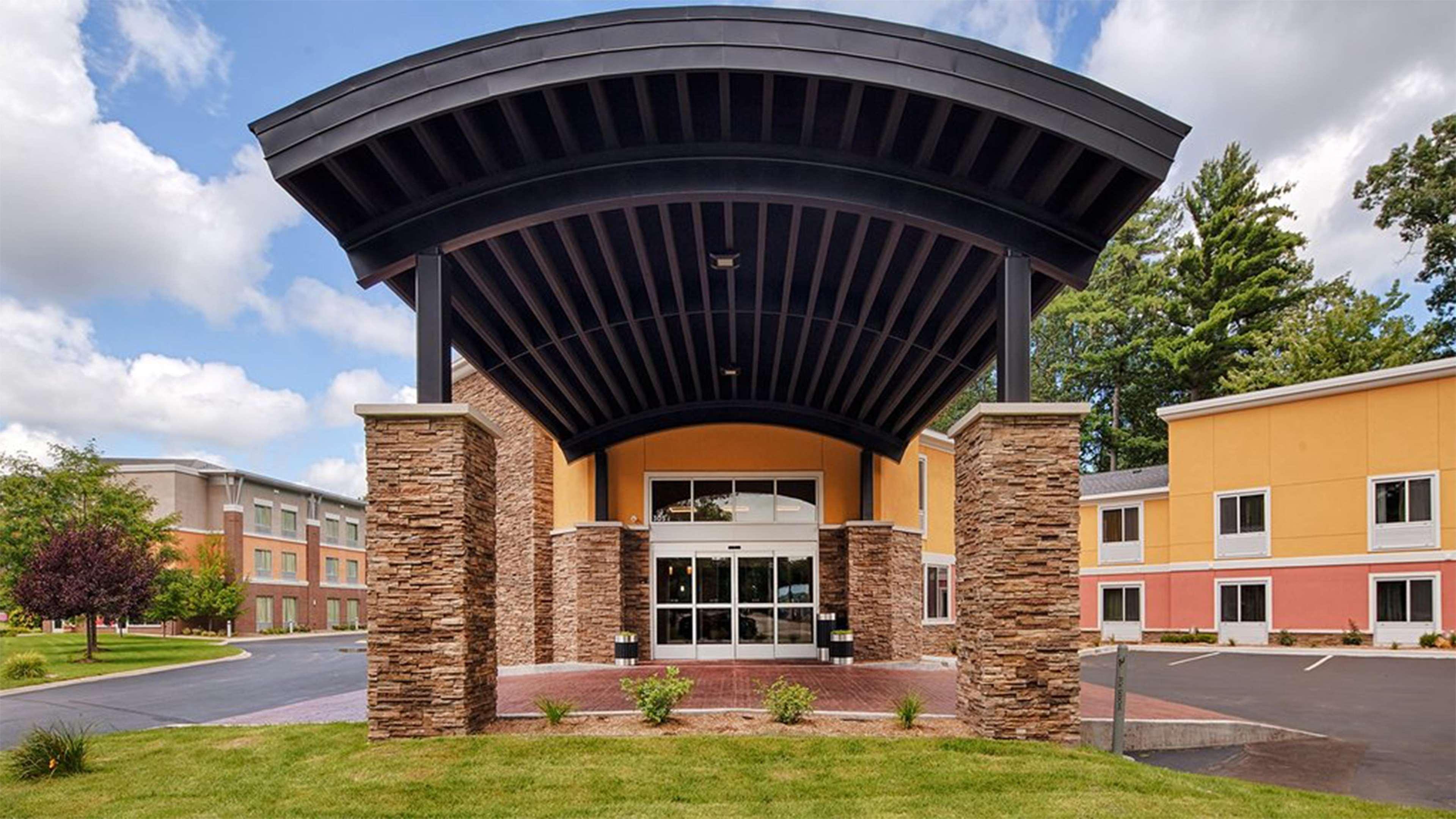 Best Western Plus Traverse City Extérieur photo